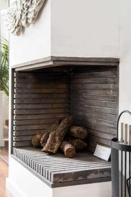 Lujoso Apartamento Con Patio En Triana Sevilla Exterior foto