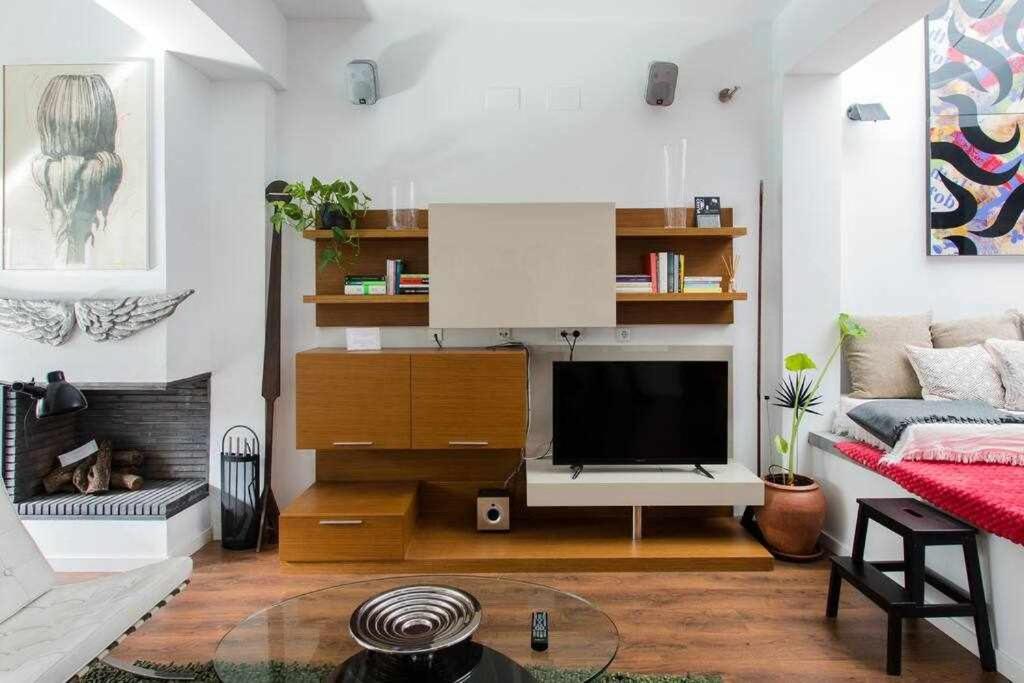 Lujoso Apartamento Con Patio En Triana Sevilla Exterior foto